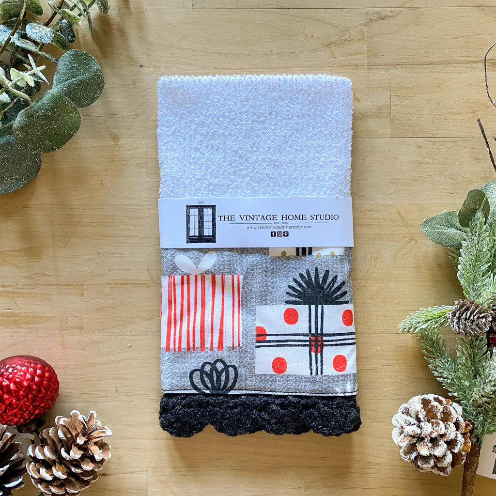 Black and White Christmas Crochet Kitchen Bar Mop Towel - The Vintage Home Studio